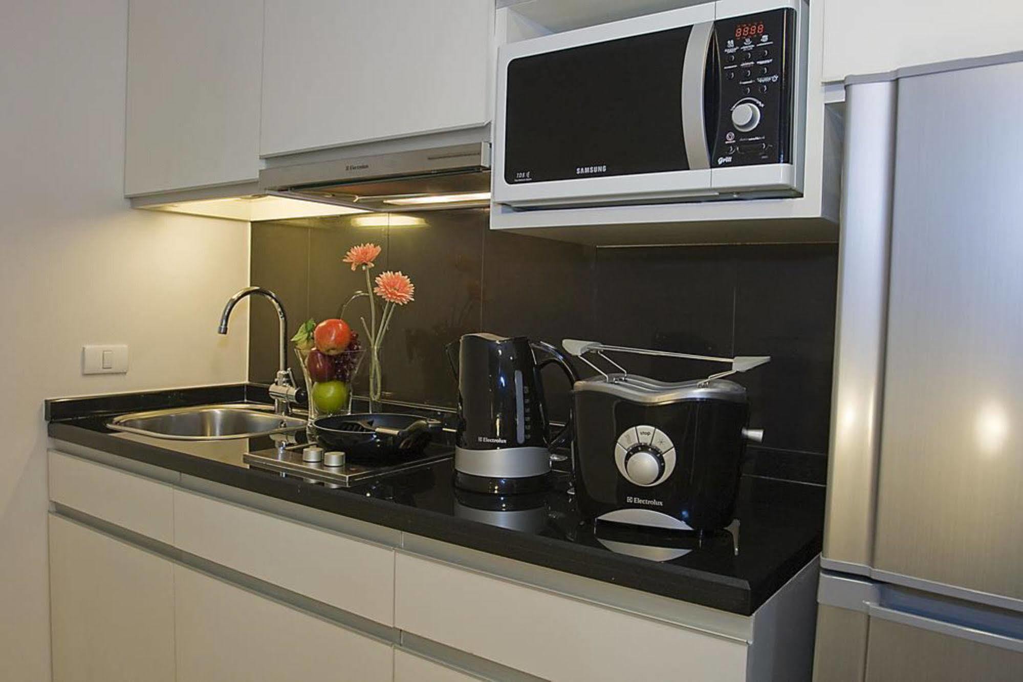 Citadines Sukhumvit 23 Bangkok Apart otel Dış mekan fotoğraf